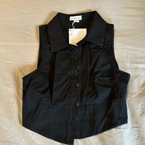 Winnie & Co cropped button up BLACK